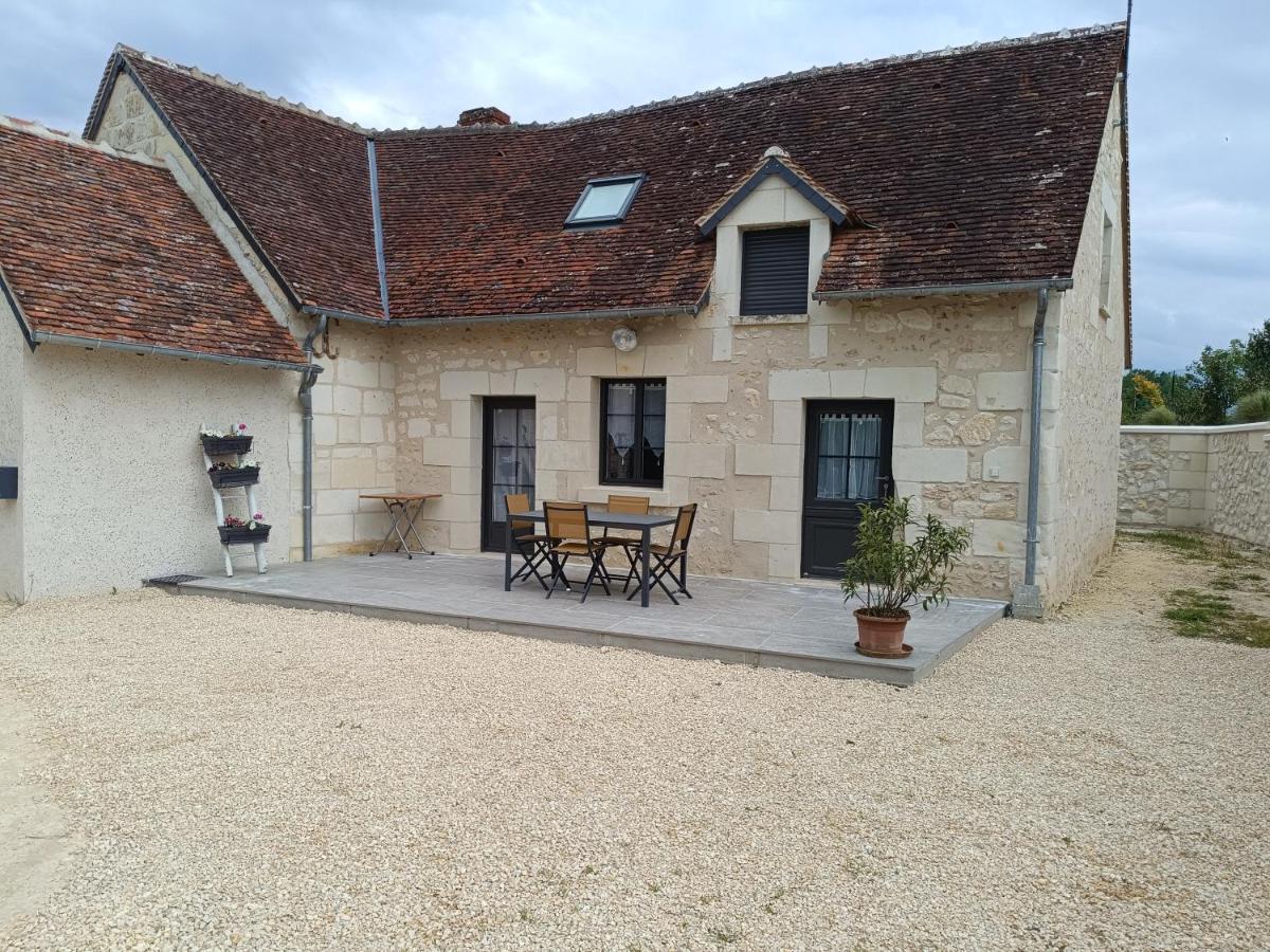 Gite De La Grand Maison Le Noyer Seigy Bagian luar foto